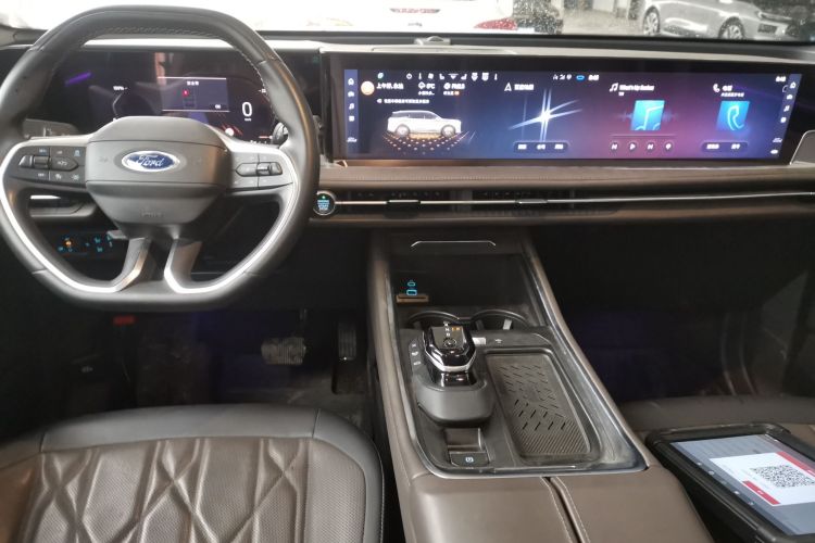 福特 2025款 锐界L 2.0T EcoBoost E混动四驱七座至尊型中控内饰7002