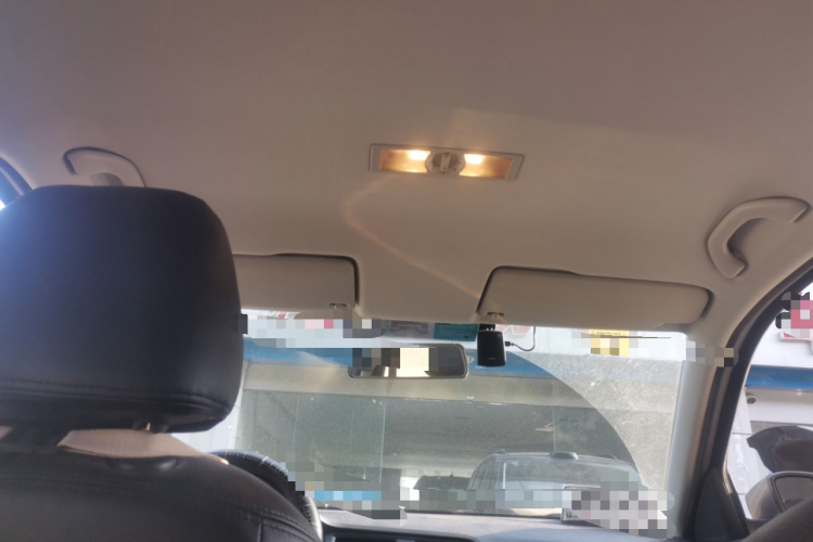 大众 朗逸 2013款 改款经典 1.6L 手动风尚版中控内饰22