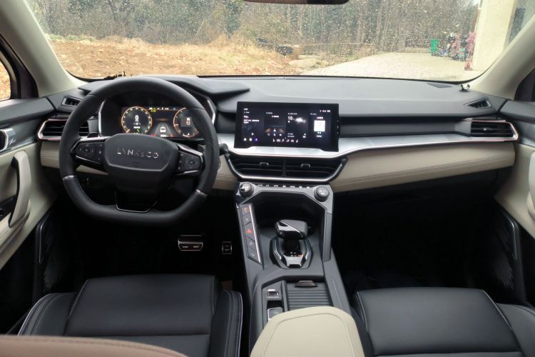 领克06 2021款 1.5T Shero粉色特别版中控内饰12