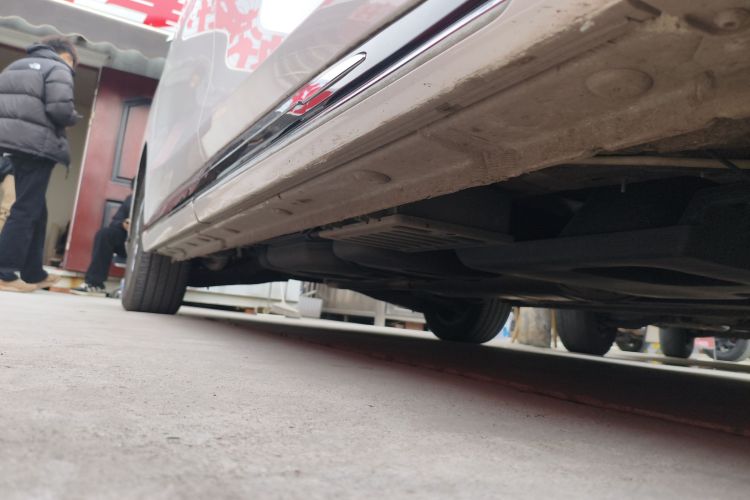 奔腾M9 2023款 2.0T 尊享型局部细节9001