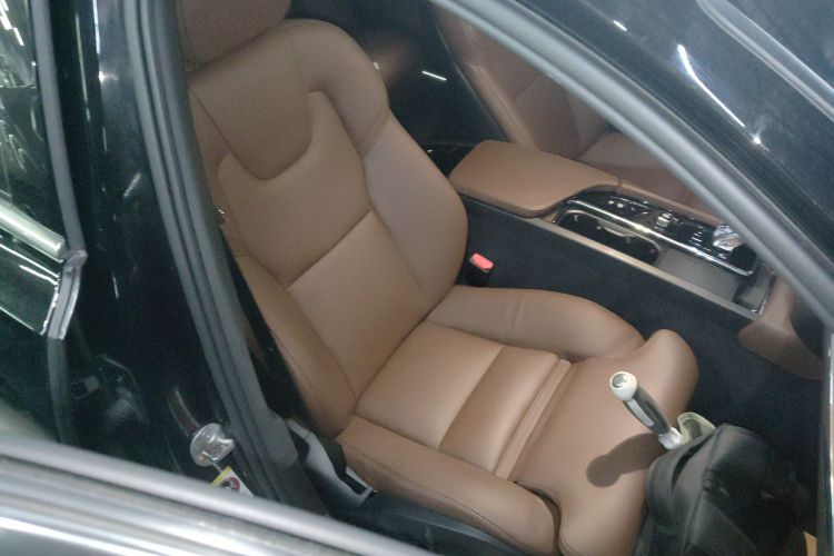 沃尔沃S90 2025款 B5 智远豪华版局部细节41