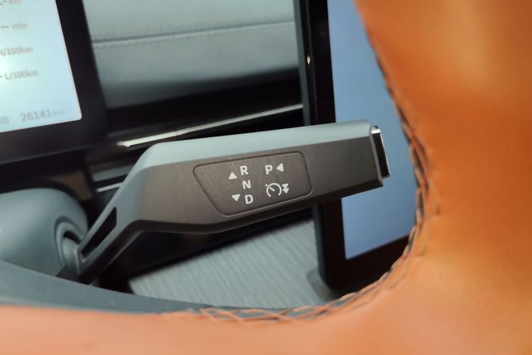 东风奕派 eπ007 2024款 200Pro增程版中控内饰18