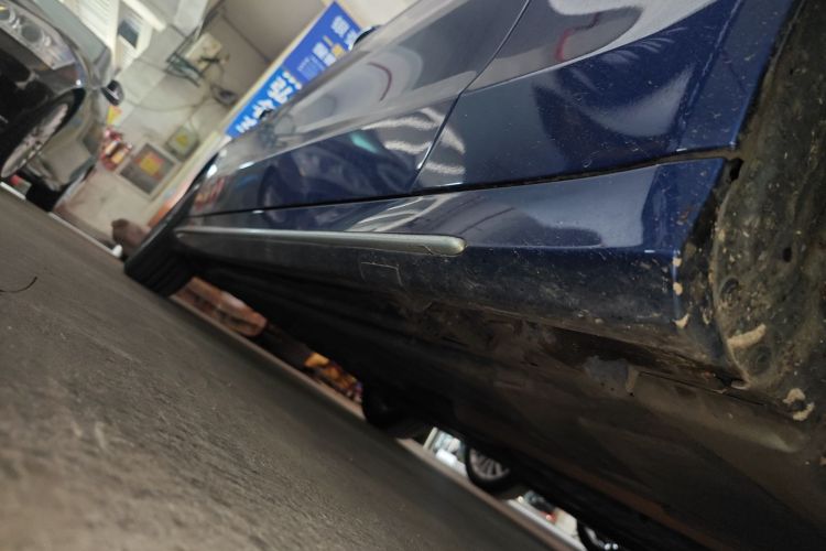 奔驰C级 2020款 改款 C 260 L 运动版局部细节9001