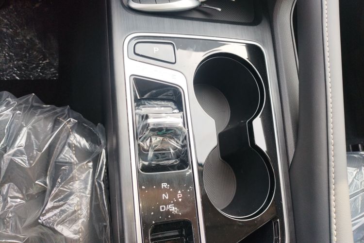 奔腾B70 2025款 龙耀版 1.5T 欢享型中控内饰18