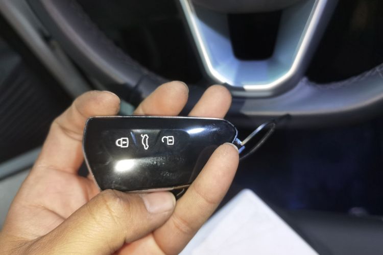 大众 ID.4 X 2025款 聪明款 纯净智享版中控内饰11