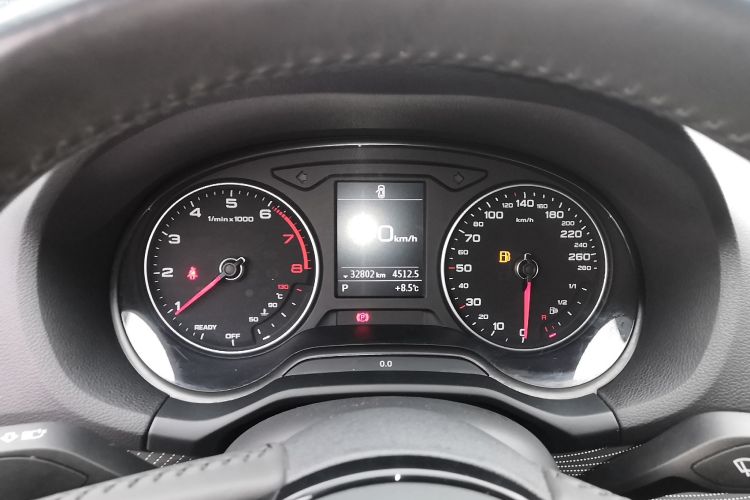 奥迪Q2L 2021款 35 TFSI 时尚动感型中控内饰14