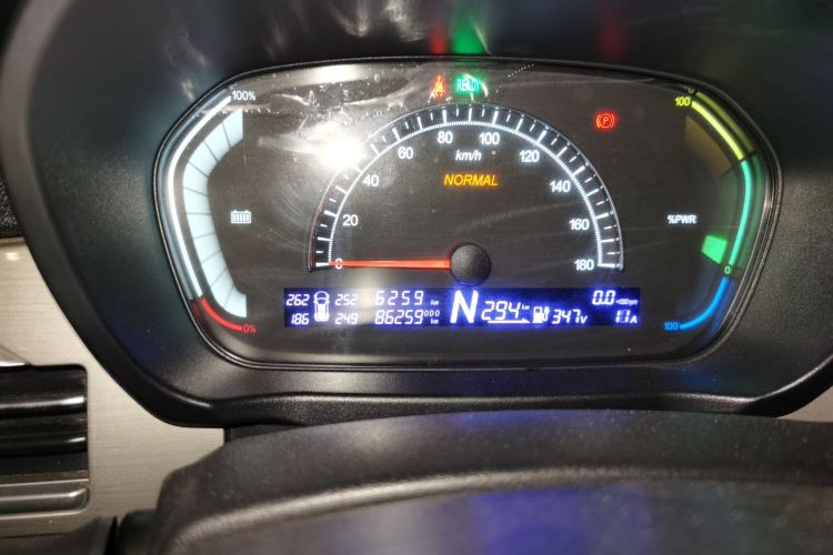 大运 悦虎 2022款 30.66kWh 两驱标准版中控内饰15