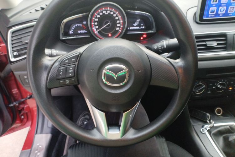 马自达3 昂克赛拉 2016款 三厢 1.5L 手动舒适型中控内饰13