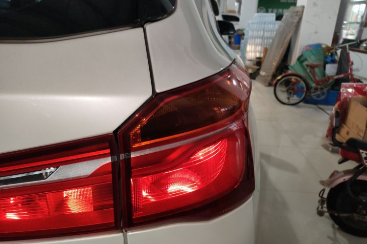 宝马X1 2019款 sDrive18Li 时尚型车身外观6006