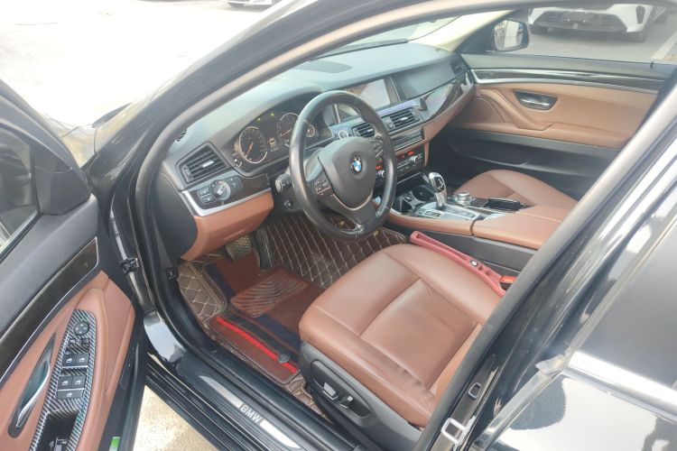 宝马5系 2017款 525Li 领先型中控内饰20