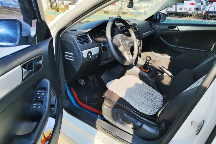 大众 速腾 2012款 1.6L 手动舒适型中控内饰7003
