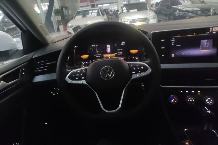 大众 速腾 2023款 300TSI DSG飞越版中控内饰13