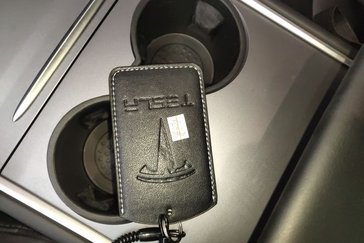 特斯拉 Model Y 2022款 改款 后轮驱动版中控内饰7001