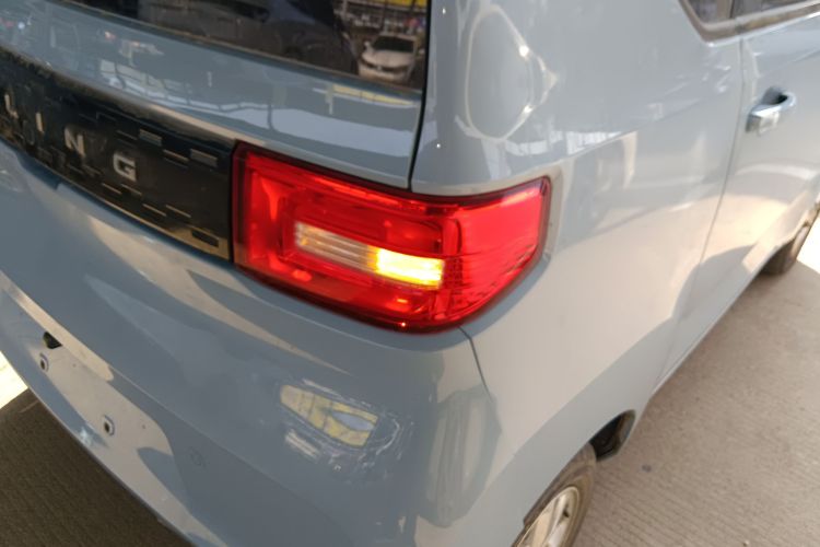 五菱汽车 宏光MINIEV 2020款 自在款 磷酸铁锂车身外观9