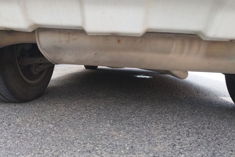 路虎 神行者2 2013款 2.2T SD4 SE柴油版局部细节9009