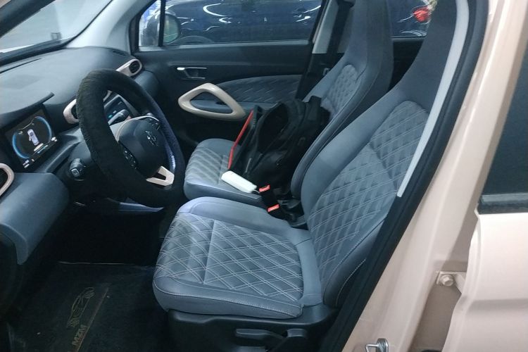 零跑汽车 零跑T03 2021款 400豪华版中控内饰19