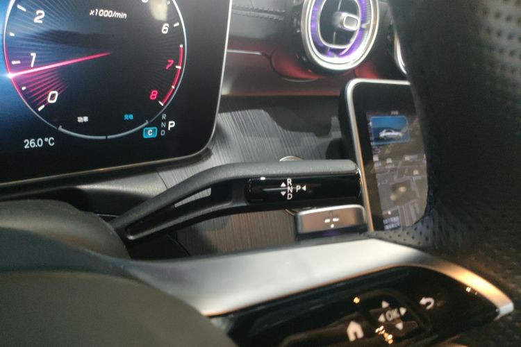 奔驰C级 2024款 改款 C 260 L 皓夜运动版局部细节18