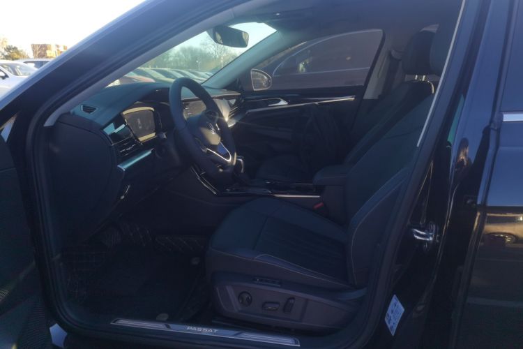 大众 帕萨特 2025款 出众款 380TSI 龙耀版局部细节19