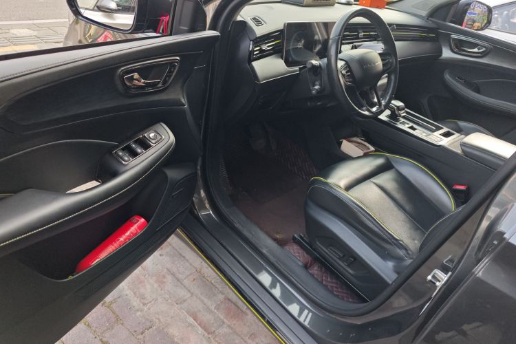 荣威RX5 2021款 PLUS 330TGI 自动国潮智臻版中控内饰20