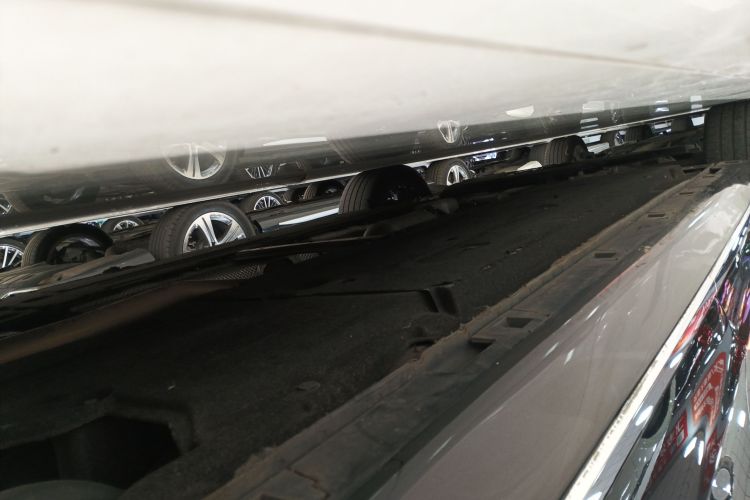 红旗H5 2024款 2.0T 自动智联旗畅版局部细节9002