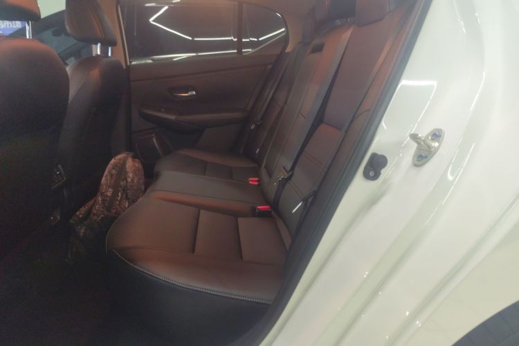 日产 轩逸 2023款 1.6L CVT悦享版中控内饰21