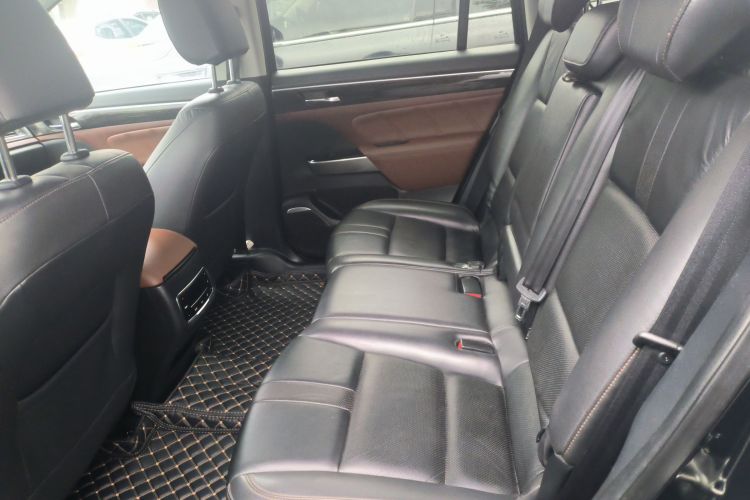 广汽传祺 传祺GS8 2017款  320T 两驱豪华版（七座）中控内饰21