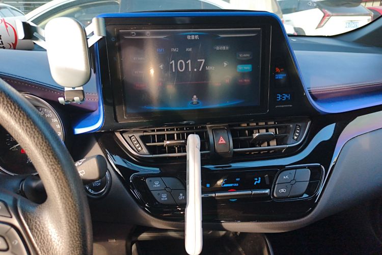 丰田C-HR 2020款 2.0L 领先版中控内饰16