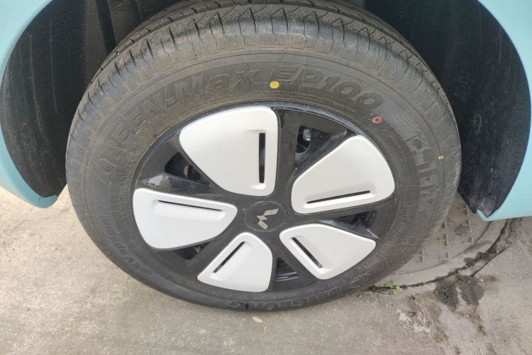 五菱汽车 宏光MINIEV 2025款 四门版 进阶款车身外观6008