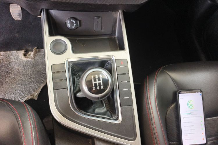 东风风行 风行SX6 2021款 1.6L 手动环球纪念版局部细节18