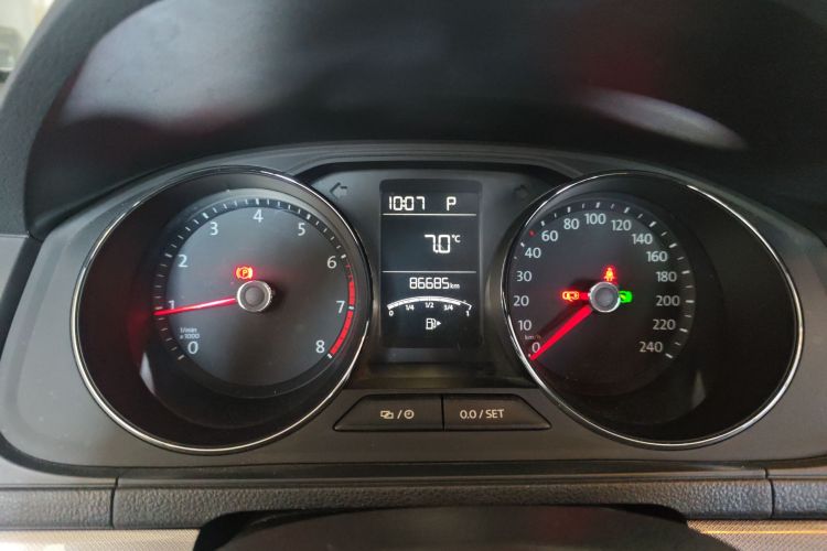 大众 朗逸 2017款 1.6L 自动舒适版中控内饰14