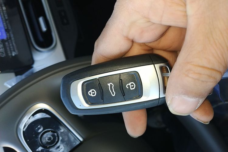 吉利银河 熊猫 2025款 210km 元气熊中控内饰11