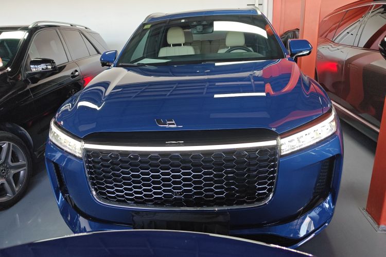 理想汽车 理想ONE 2020款 增程6座版车身外观2