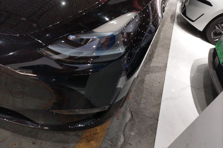 特斯拉 Model Y 2022款 改款 长续航全轮驱动版局部细节36