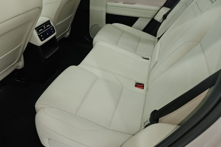 理想汽车 理想L6 2024款 Pro中控内饰21