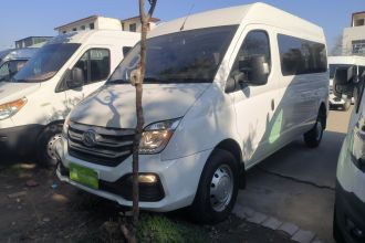 上汽大通MAXUS 新途V80 2024款 傲运通超值版 6MT 长轴中顶127Ps 6/7/8/9座