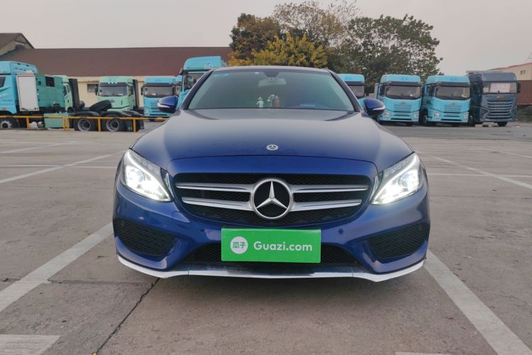 奔驰C级 2017款 改款 C 200 L 运动版车身外观2