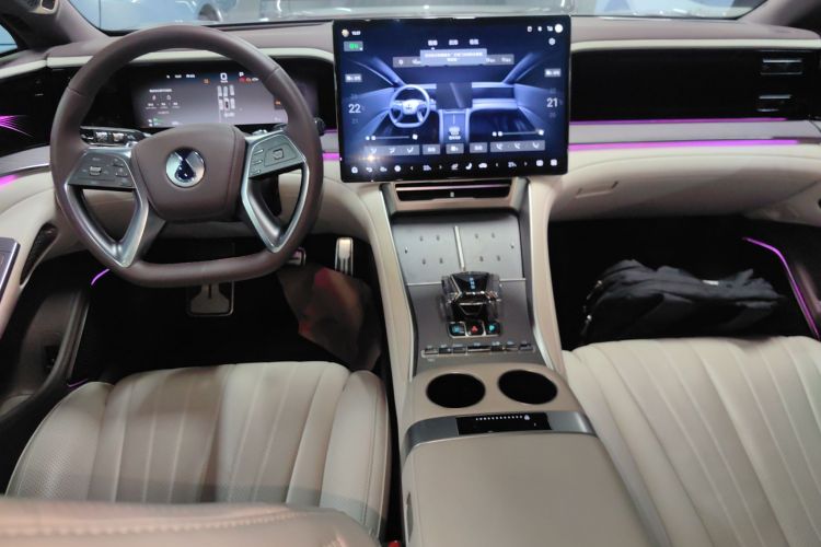 腾势Z9GT 2024款 1100四驱Ultra版中控内饰12