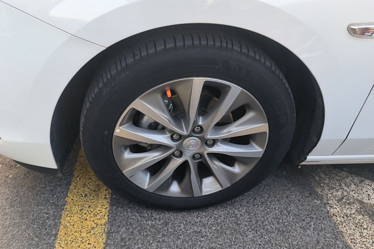 别克GL6 2021款 323T 轻混动互联豪华型车身外观6002