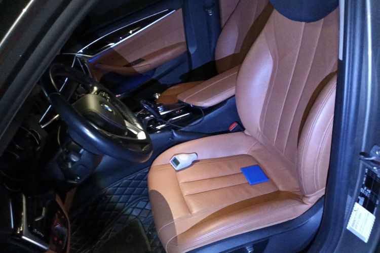 宝马5系 2018款 528Li 上市特别版局部细节19