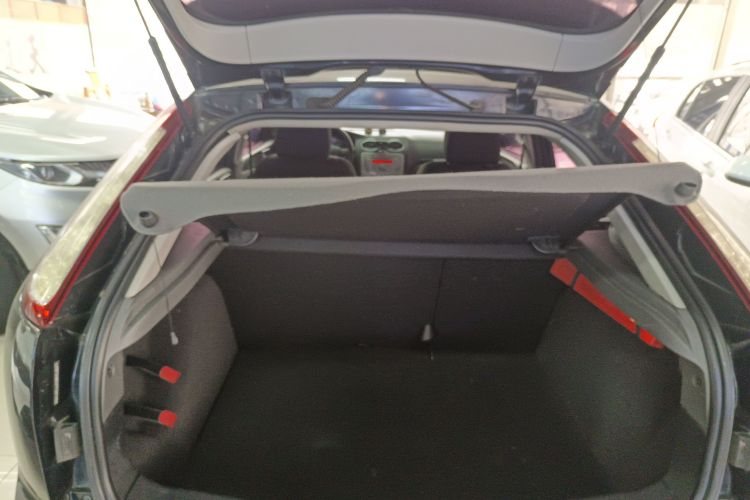 福特 福克斯 2013款 两厢经典 1.8L 手动基本型局部细节23