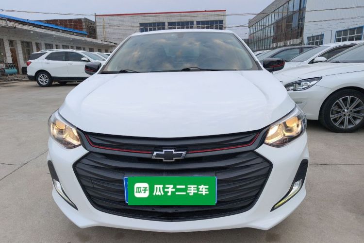 雪佛兰 科沃兹 2020款 改款 Redline 325T 自动欣尚版车身外观2