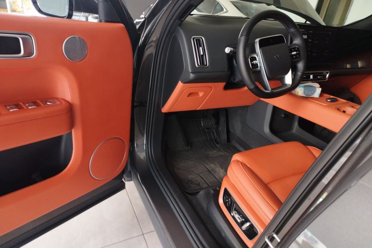 理想汽车 理想L8 2023款 Pro中控内饰7003