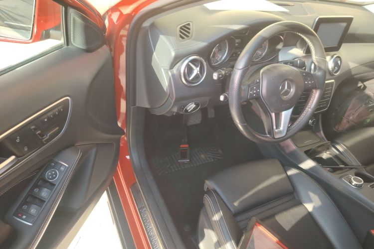 奔驰GLA 2016款 GLA 200 时尚型中控内饰20