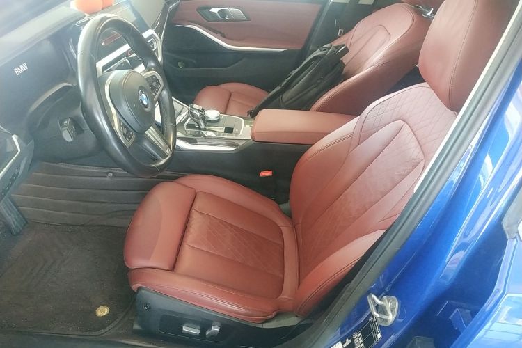 宝马3系 2022款 325Li M运动套装中控内饰19