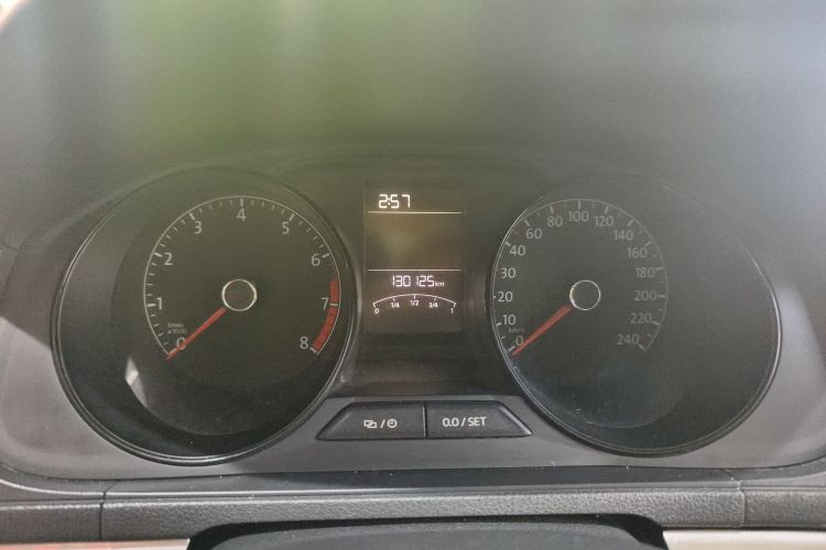 大众 朗逸 2017款 1.6L 自动风尚版中控内饰14