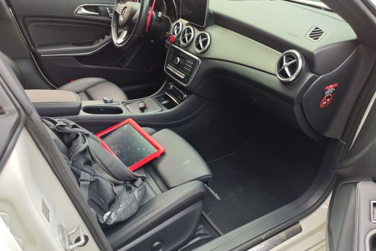 奔驰CLA 2017款 改款 CLA 200 时尚型局部细节41