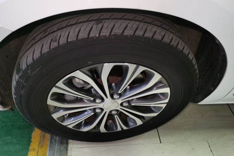 别克GL8 2021款 陆上公务舱 652T 豪华型车身外观6007