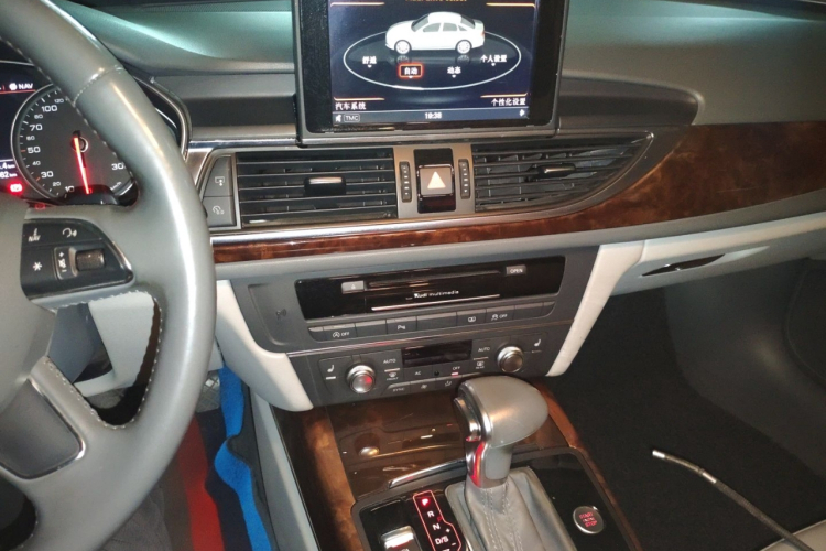 奥迪A6L 2012款 30 FSI 舒适型局部细节16