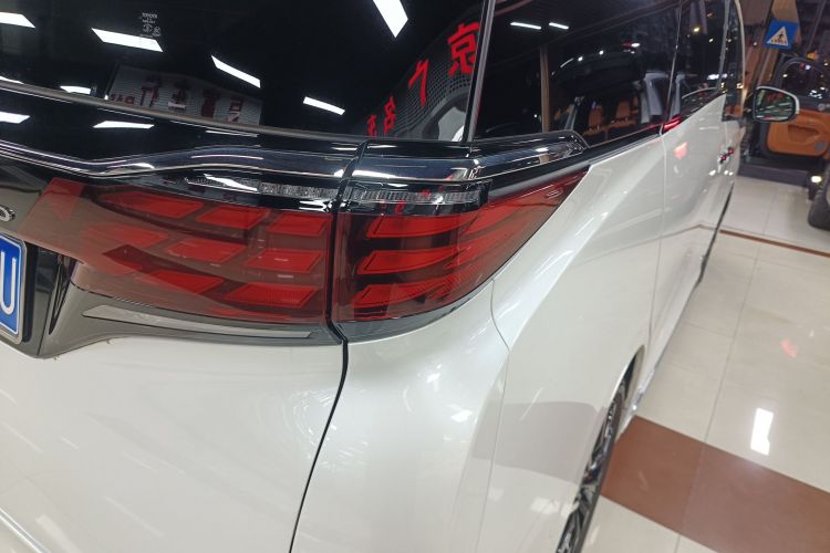 丰田 埃尔法 2024款 双擎 2.5L 臻享版车身外观9