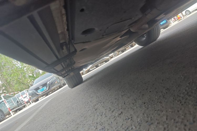 大众 途昂 2019款 330TSI 两驱豪华版 国VI机舱底盘30